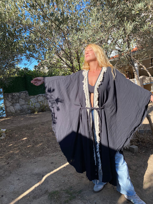 Dikiş Detaylı Yarasa Model Kimono Panço